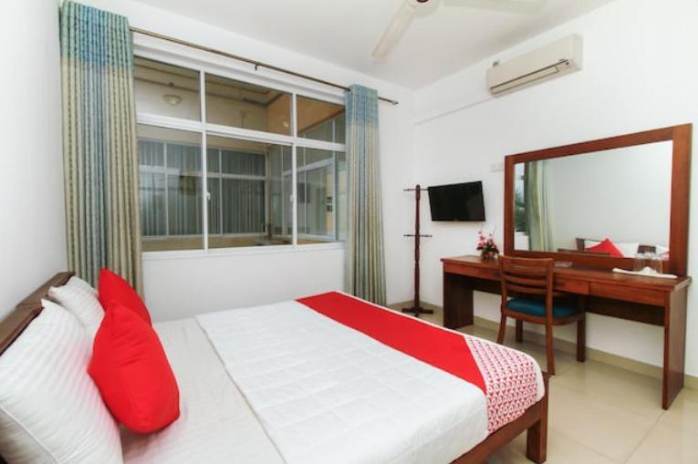 Reliance Hotel Boralesgamuwa Luaran gambar