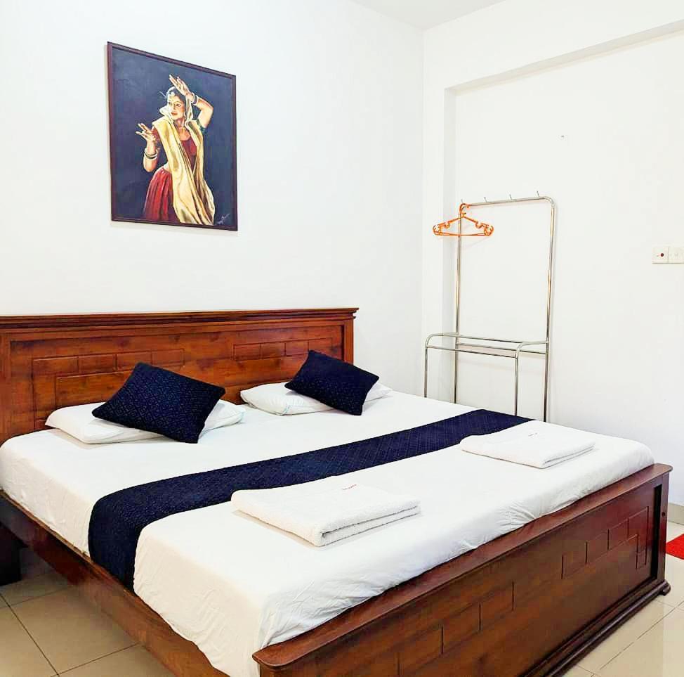 Reliance Hotel Boralesgamuwa Luaran gambar