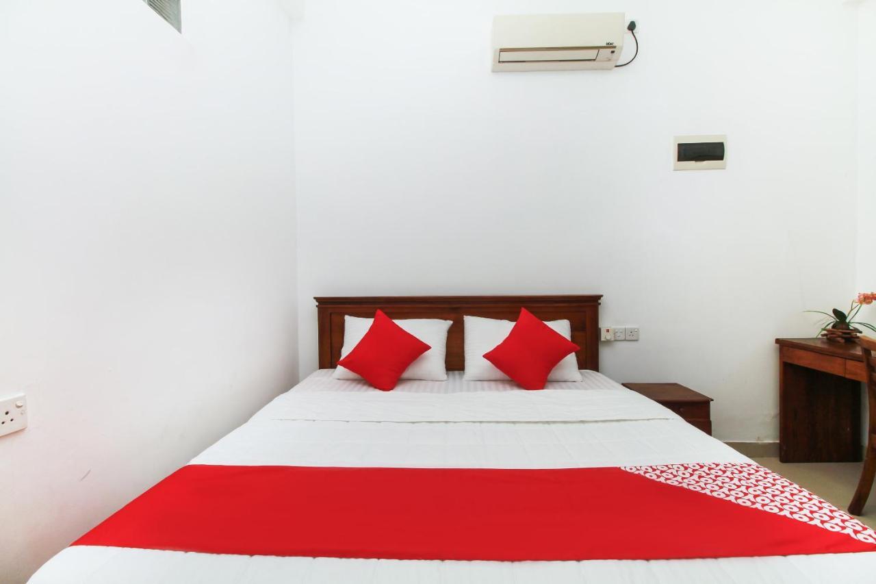 Reliance Hotel Boralesgamuwa Luaran gambar