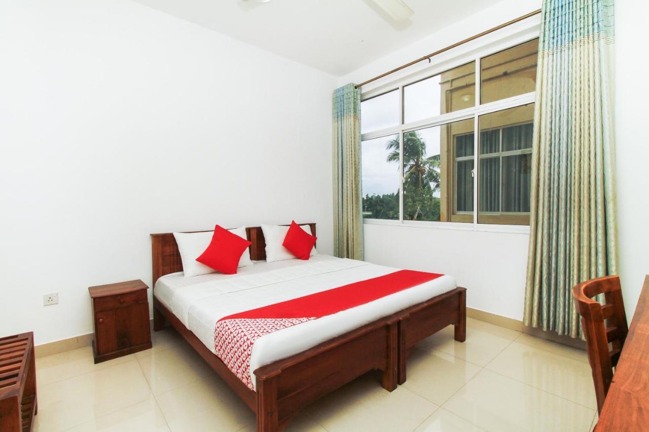 Reliance Hotel Boralesgamuwa Luaran gambar